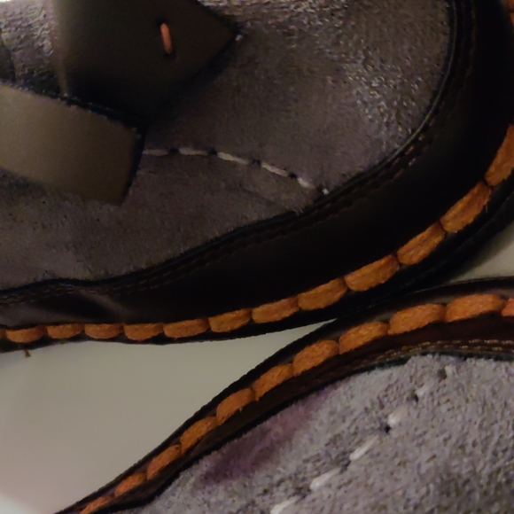 NWOT Kids bootie Size 6 and half. Sharp. - Picture 6 of 6